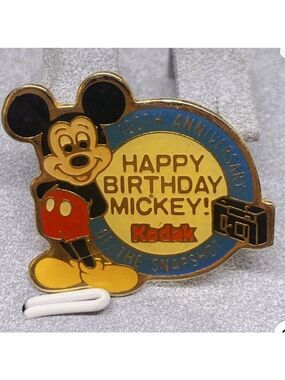 Limited Edition 1988 Mickey Mouse Disney Pin Collectible
